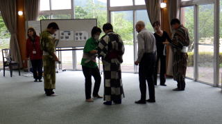 ゆかた着付けの様子①