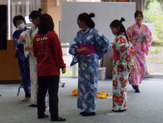 ゆかた着付けの様子②
